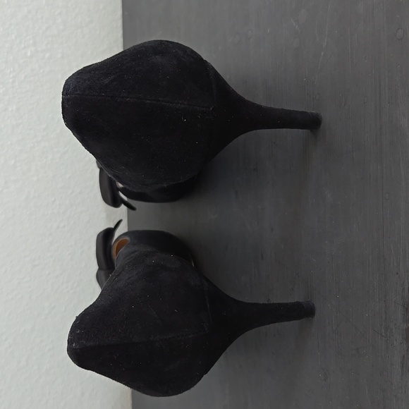 L. K. Bennet Bow Heels Size 40 1/2 - Picture 3 of 8